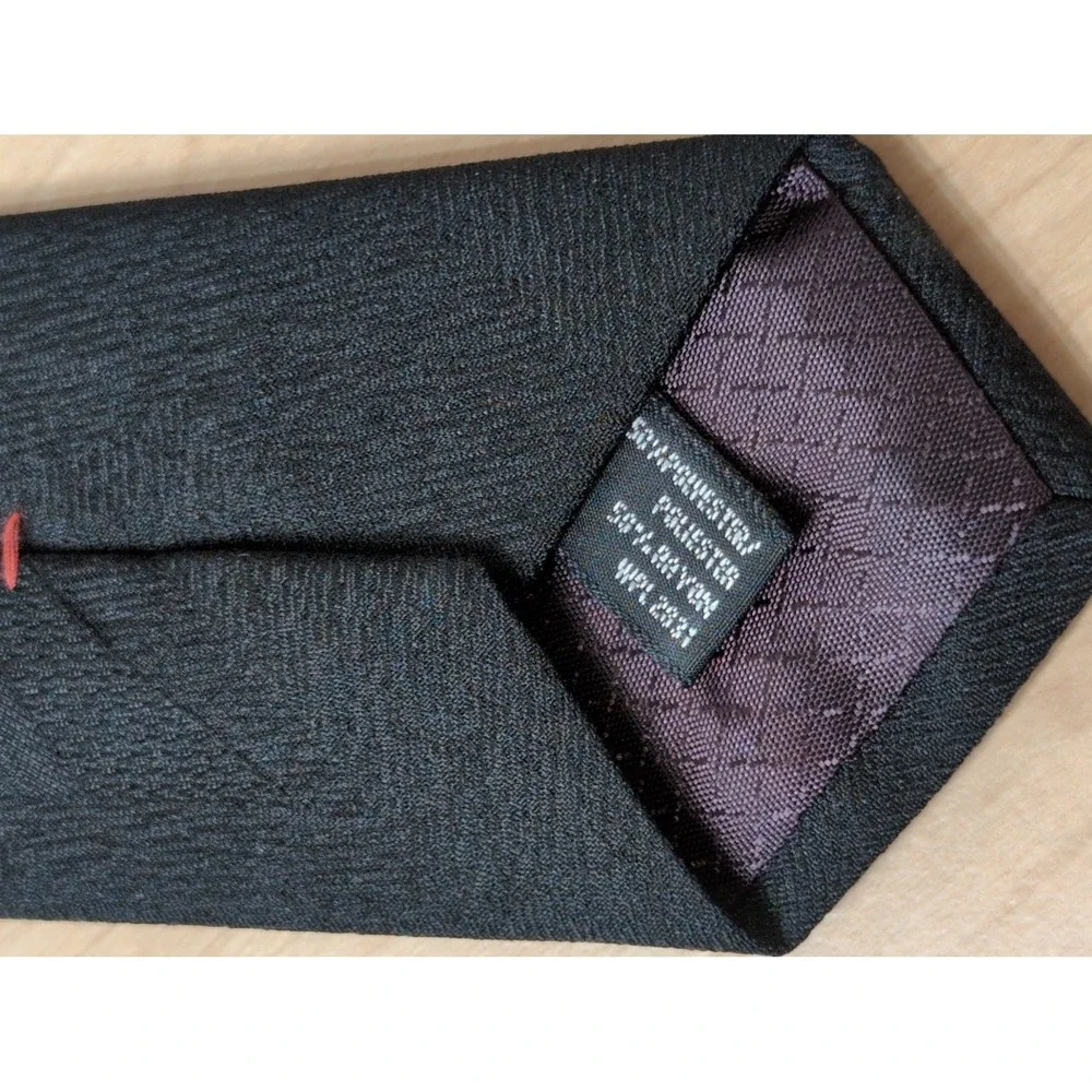 Stringbeans Men's Skinny Tie Black Relief-Print With Yellow Red Medallion
